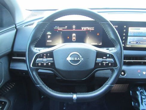 Used 2023 Nissan Ariya FWD image 28