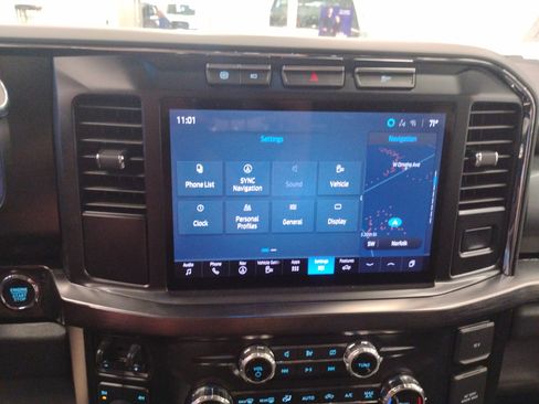 Used 2024 Ford F250 Lariat w/ Chrome Package image 20