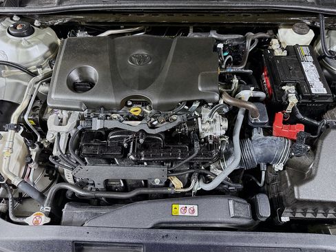 Used 2022 Toyota Camry XSE FWD image 38
