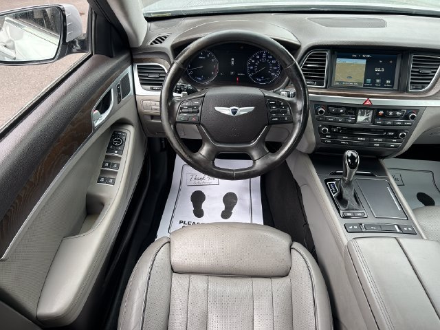 Used 2015 Hyundai Genesis 5.0 RWD image 27