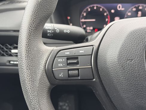 Used 2023 Honda Accord EX image 22