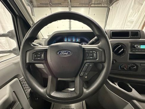 Used 2024 Ford E-350 and Econoline 350 Super Duty image 19