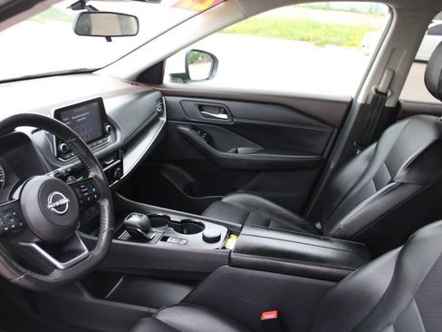 Used 2023 Nissan Rogue SV w/ SV Premium Package AWD/4WD image 19
