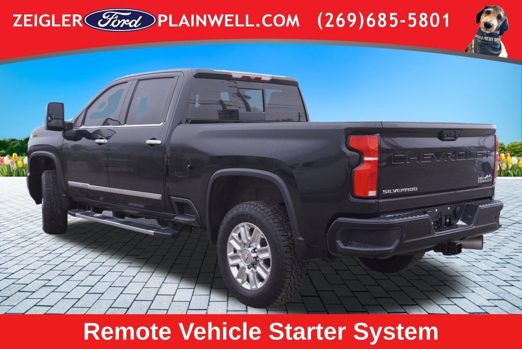 Used 2024 Chevrolet Silverado 2500 High Country AWD/4WD image 5