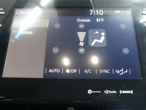 Used 2019 Toyota Avalon XSE image 44