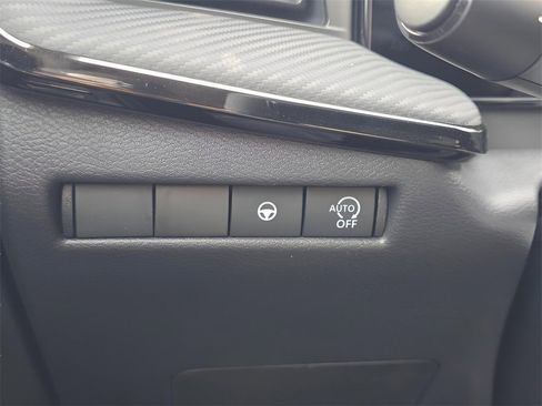 New 2026 Nissan Kicks SR image 22