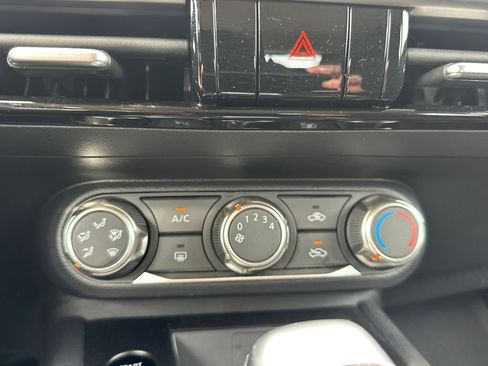 Used 2025 Nissan Kicks S FWD image 40