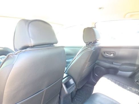 Used 2025 Honda HR-V LX image 5