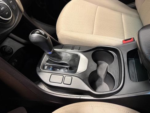 Used 2017 Hyundai Santa Fe Sport image 30