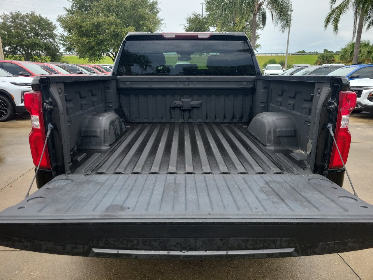 Certified 2023 Chevrolet Silverado 1500 LTZ AWD/4WD image 8