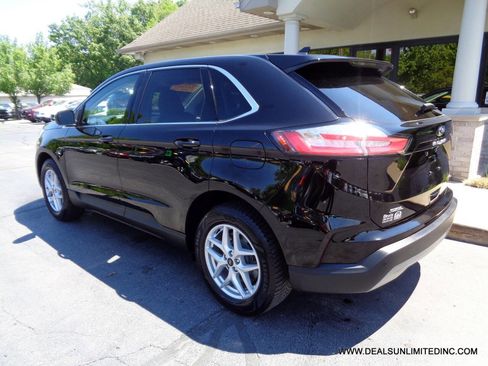 Used 2024 Ford Edge SEL w/ Convenience Package AWD/4WD image 4