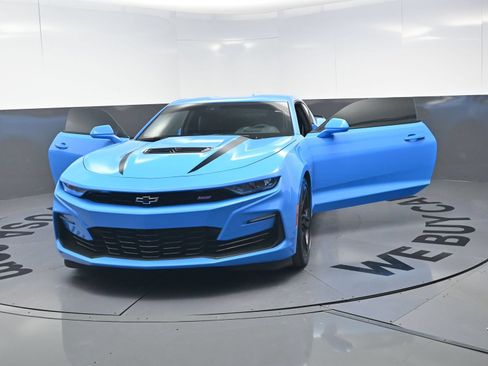 Used 2023 Chevrolet Camaro SS RWD image 20