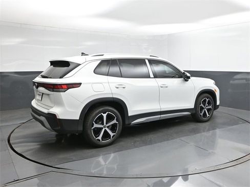 New 2025 Volkswagen Tiguan SE image 15