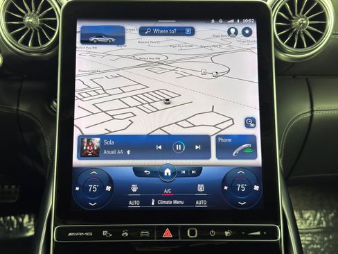 Used 2022 Mercedes-Benz SL 55 AMG 4MATIC w/ Driver Assistance Package image 28