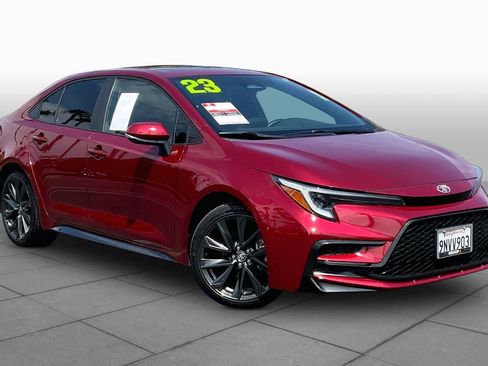 Used 2023 Toyota Corolla SE w/ SE Premium Package FWD image 2