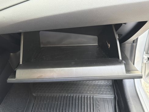 Used 2024 Toyota Corolla LE image 23