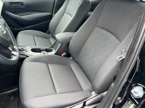 Used 2025 Toyota Corolla LE FWD image 11