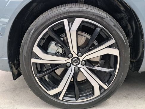 Certified 2024 Volvo XC60 T8 Ultimate AWD/4WD image 10