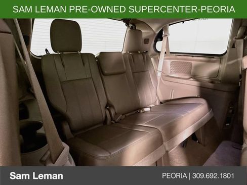 Used 2014 Chrysler Town & Country Touring-L w/ Driver Convenience Group FWD image 26