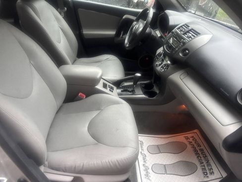 Used 2011 Toyota RAV4 Limited w/ Limited Extra Value Pkg AWD/4WD image 15