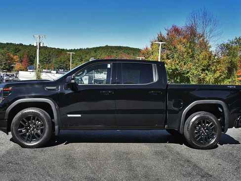 Used 2023 GMC Sierra 1500 Elevation image 3