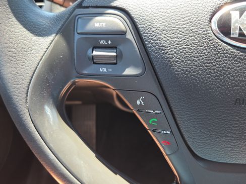 Used 2017 Kia Forte LX FWD image 22