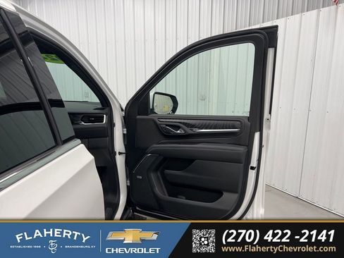 Used 2024 GMC Yukon Denali w/ Max Trailering Package image 14