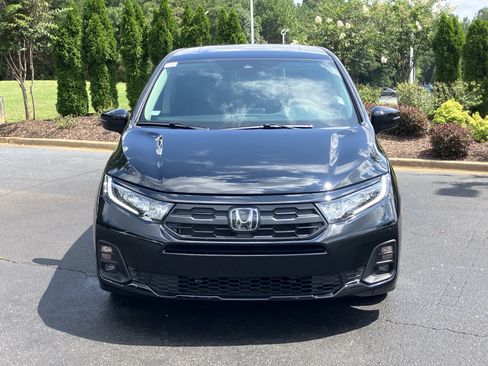 Certified 2026 Honda Odyssey EX-L image 3