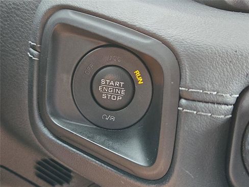 Used 2024 Jeep Wrangler Unlimited Rubicon AWD/4WD image 27