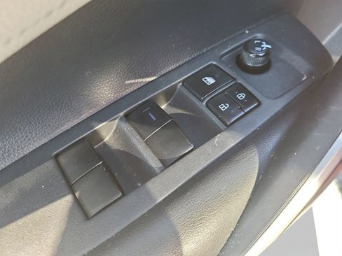 Used 2020 Toyota Corolla SE image 17