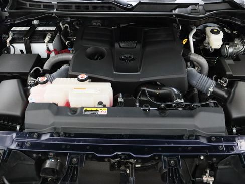 Used 2024 Toyota Tundra Limited image 40