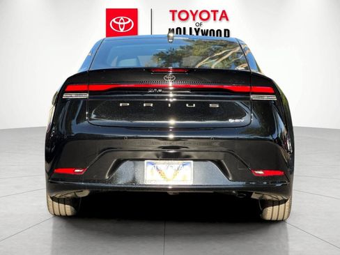 New 2027 Toyota Prius Limited FWD image 5