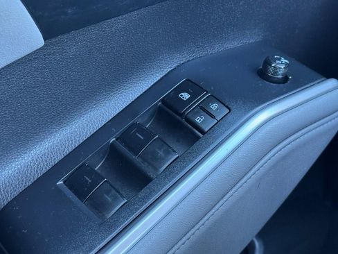 Certified 2022 Toyota Highlander XLE image 23