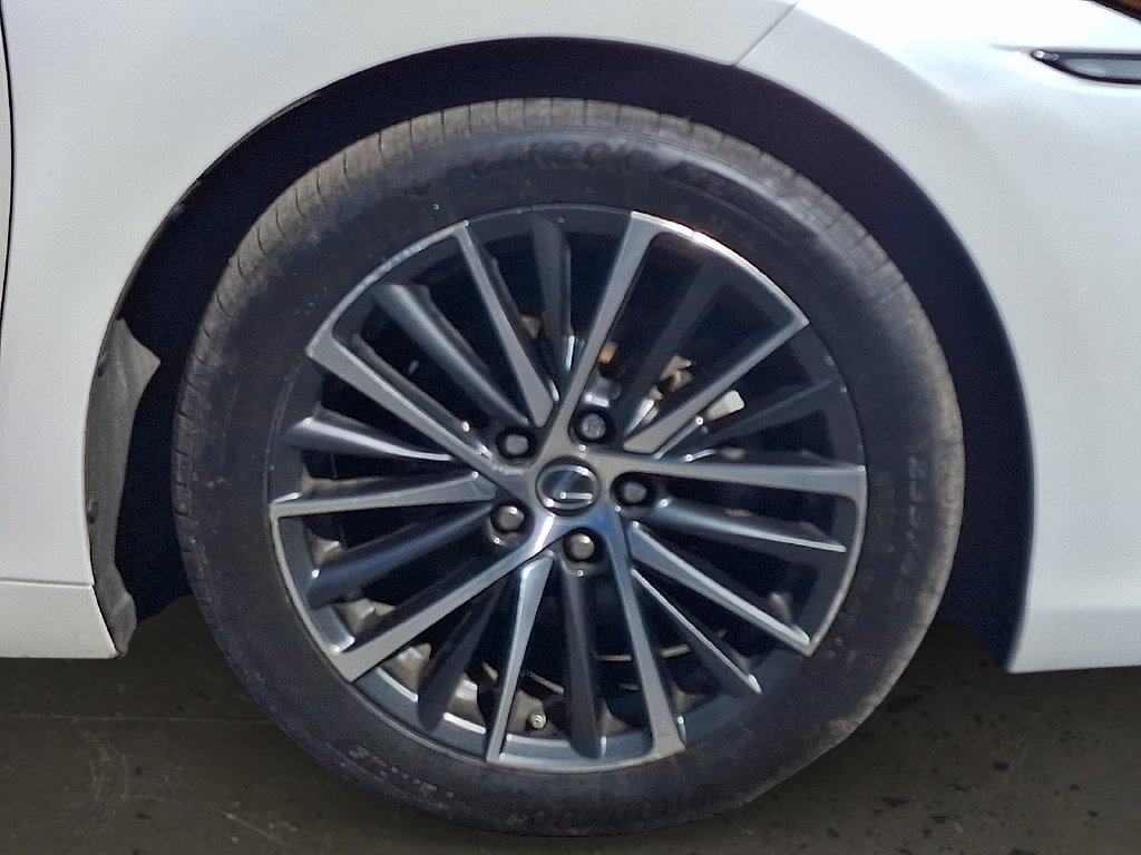 Used 2023 Lexus ES 250 w/ Premium Package AWD/4WD image 10