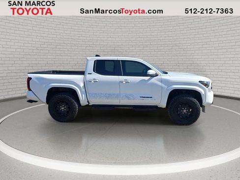 Used 2025 Toyota Tacoma SR5 image 4