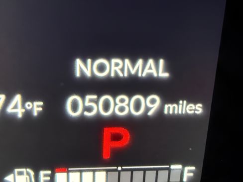 Used 2025 Honda Pilot EX-L image 31