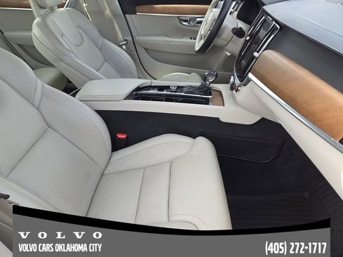 Used 2017 Volvo S90 T6 Inscription w/ Vision Package image 13