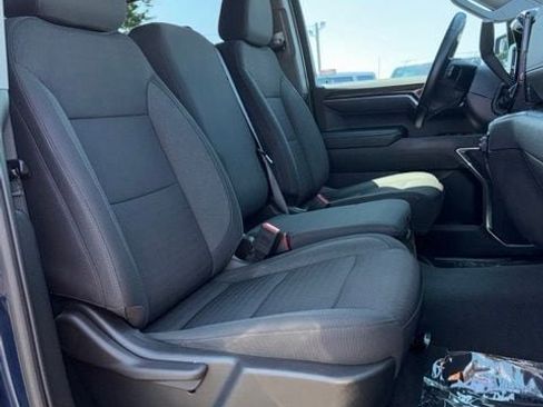 Used 2023 Chevrolet Silverado 1500 LT AWD/4WD image 28
