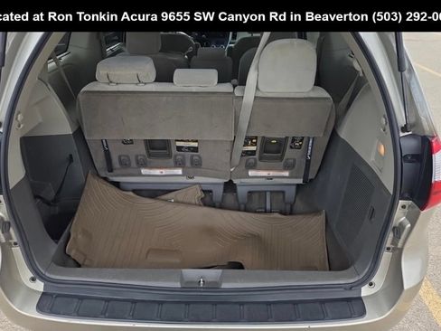 Used 2016 Toyota Sienna LE FWD image 12