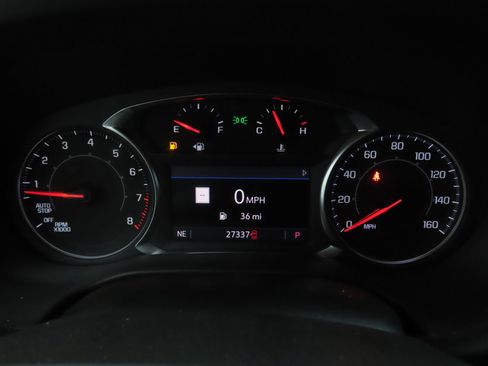 Used 2023 GMC Acadia SLT w/ Elevation Edition FWD image 12