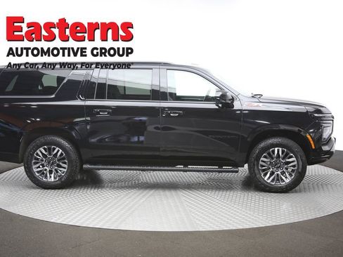 Used 2025 Chevrolet Suburban Z71 image 48