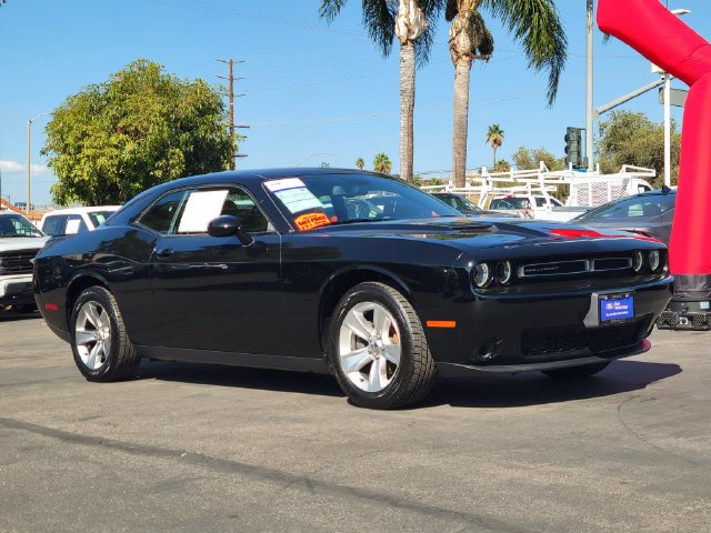 Used 2019 Dodge Challenger SXT RWD image 29