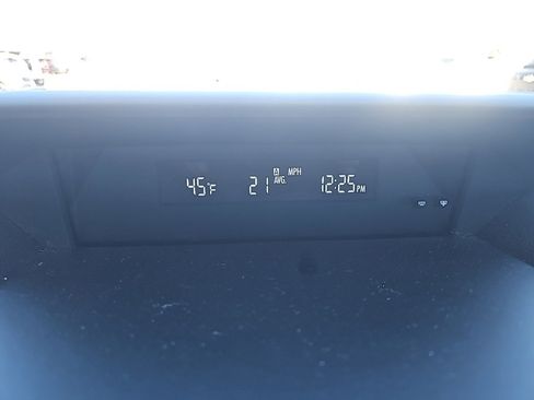 Used 2018 Subaru Crosstrek 2.0i Premium w/ Eyesight System image 15