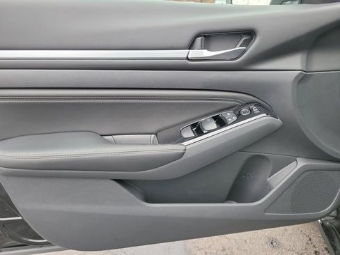 Certified 2023 Nissan Altima 2.5 SV w/ SV Premium Package image 7