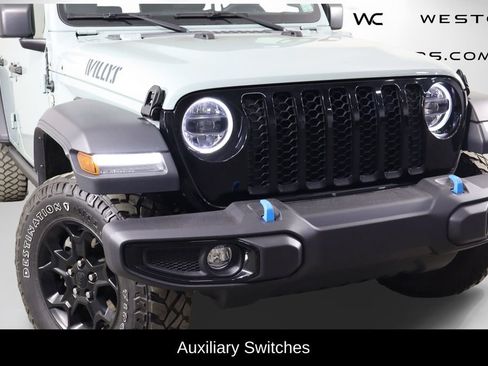 Used 2023 Jeep Wrangler Unlimited w/ Sun & Screen Package AWD/4WD image 47