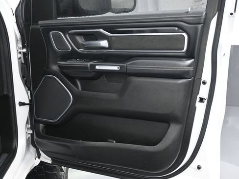 Used 2022 RAM 1500 Laramie RWD image 11