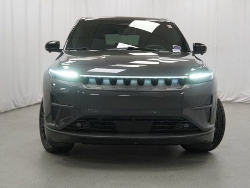 Used 2024 Jeep Wagoneer Launch Edition image 8