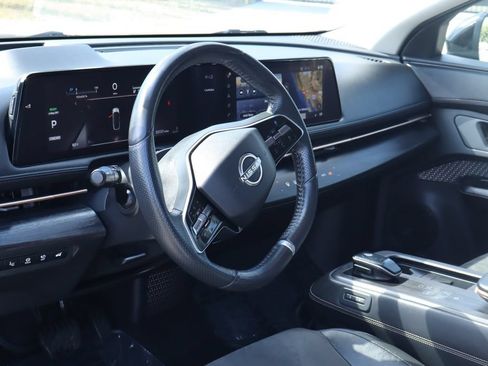 Used 2023 Nissan Ariya FWD image 17