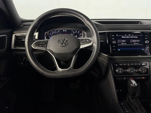 Used 2023 Volkswagen Atlas Cross Sport SE FWD image 14