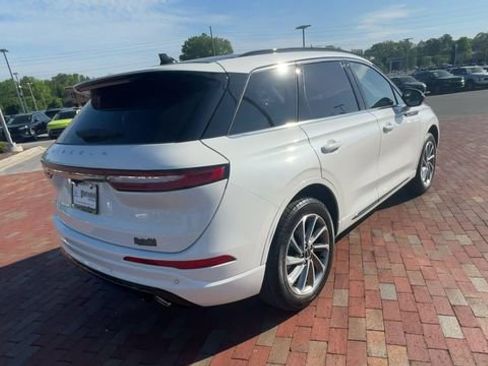 Used 2025 Lincoln Corsair Grand Touring AWD/4WD image 9